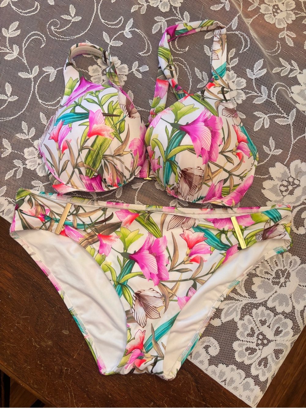 Victorias Secret Floral Pink & White Women’s Two-Piece Swim Set, size XL + 36DD
